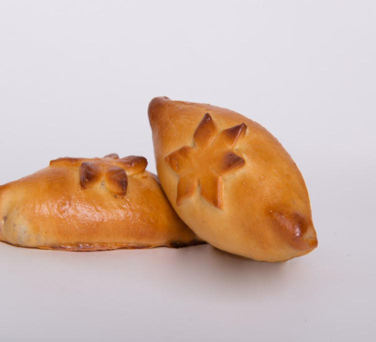 Пирожки с вишней 