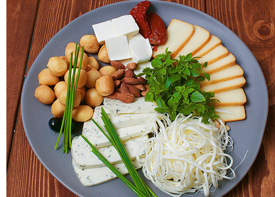 Ассорти кавказских сыров