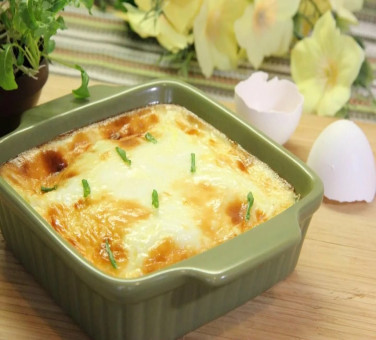 Омлет классический, подаётся с тостами