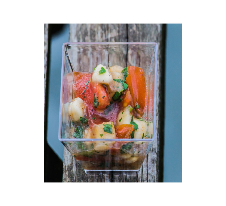 Салат из банана с томатами 