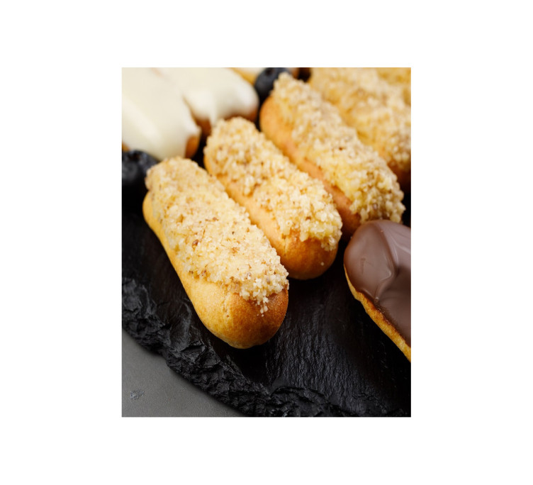 Мини-эклер с фисташкой 