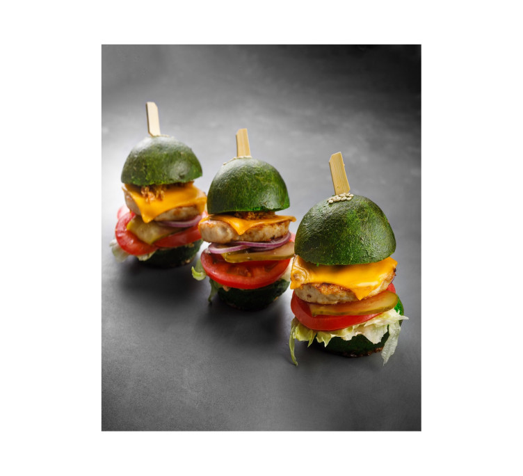 Мини-бургер с куриной котлетой 