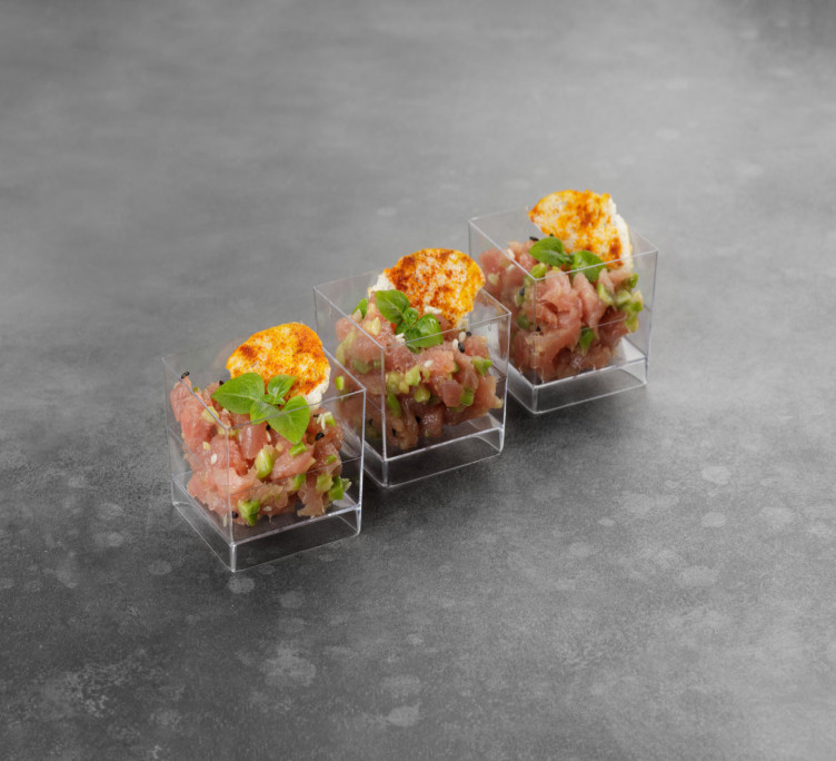 Тар-тар из тунца с авокадо 