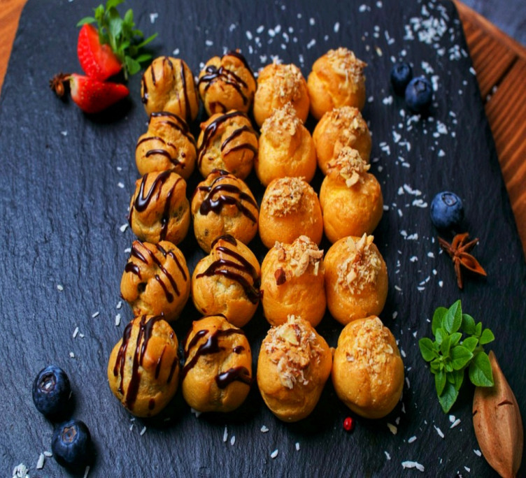 Профитроли (20 шт., 2 вида)