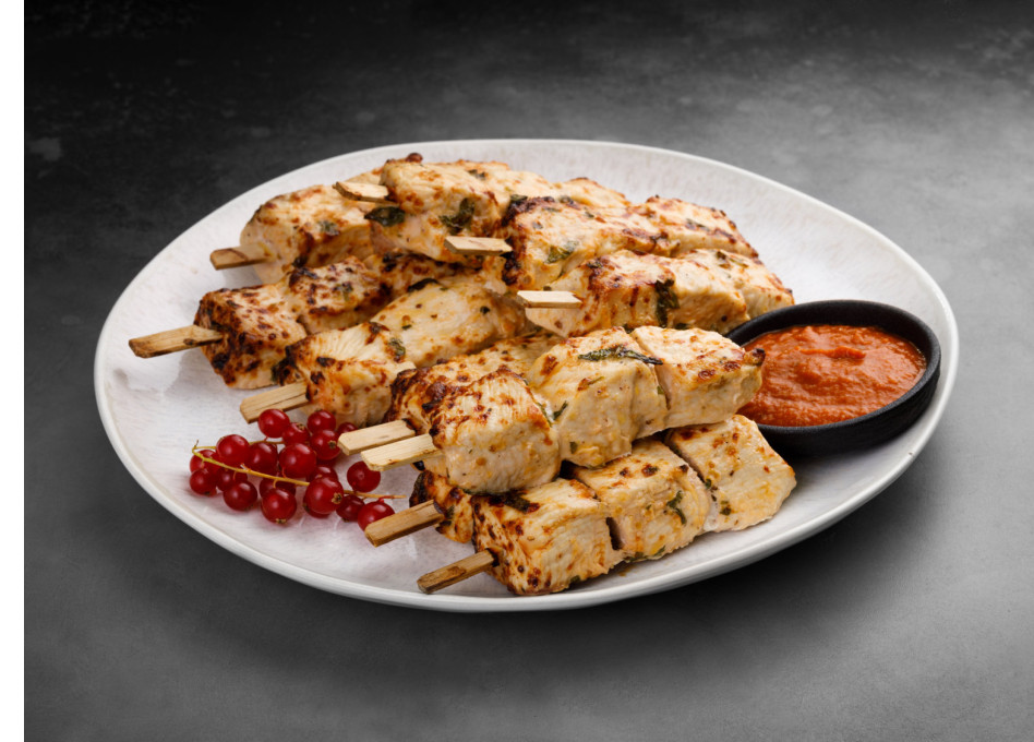 Мини-шашлычок из индейки с домашним соусом (60 г)