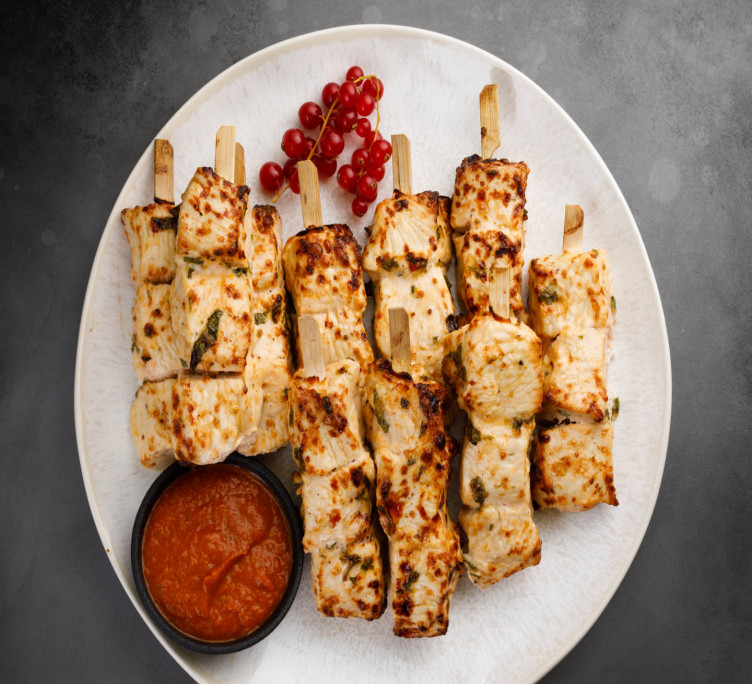 Шашлычок из индейки с домашним соусом 