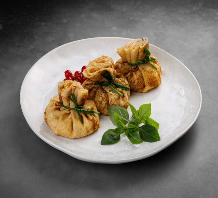 Жульен с грибами в блинчике 