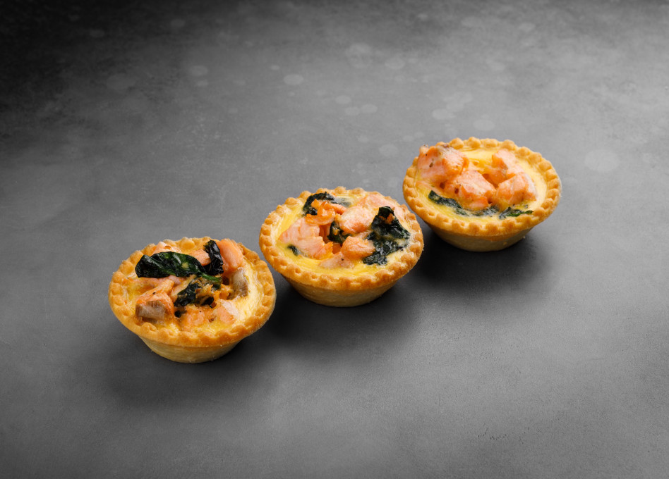 Киш с лососем и шпинатом