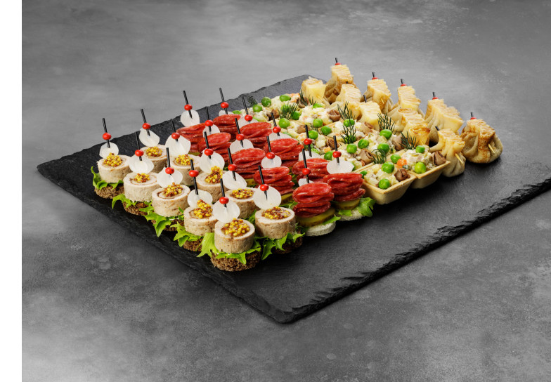 Сет №1 Ассорти канапе и холодных закусок из мяса и рыбы (76 шт., для 5-10 гостей)