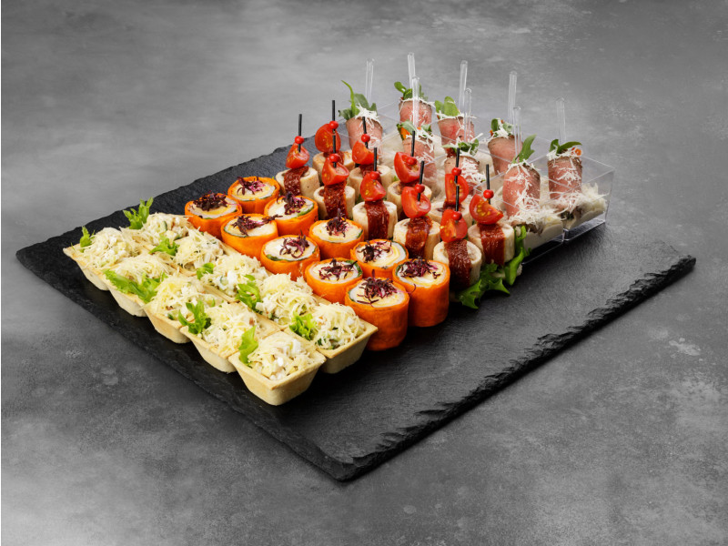 Поднос № 46  «Очень вкусно»  (38 шт., 4 вида) 