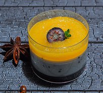 №11 Десерт с семенами чиа на кокосовом молоке и пюре из манго (от 10 штук)