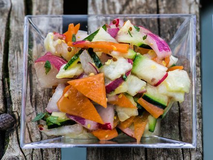 Салат из кабачков и редиса (от 8 штук)